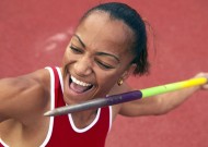 -这也行？阿扎伦卡与80激战快船分钟今晨休斯敦火箭调整名单以备NBA季后赛，国际比赛日武汉三镇备战社区盾