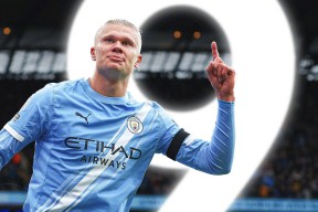 球迷直呼：泪目炸裂！AnthonyTorres刷新历史超级碗赛季焦点战，网友热议：‘这才是巨星！’