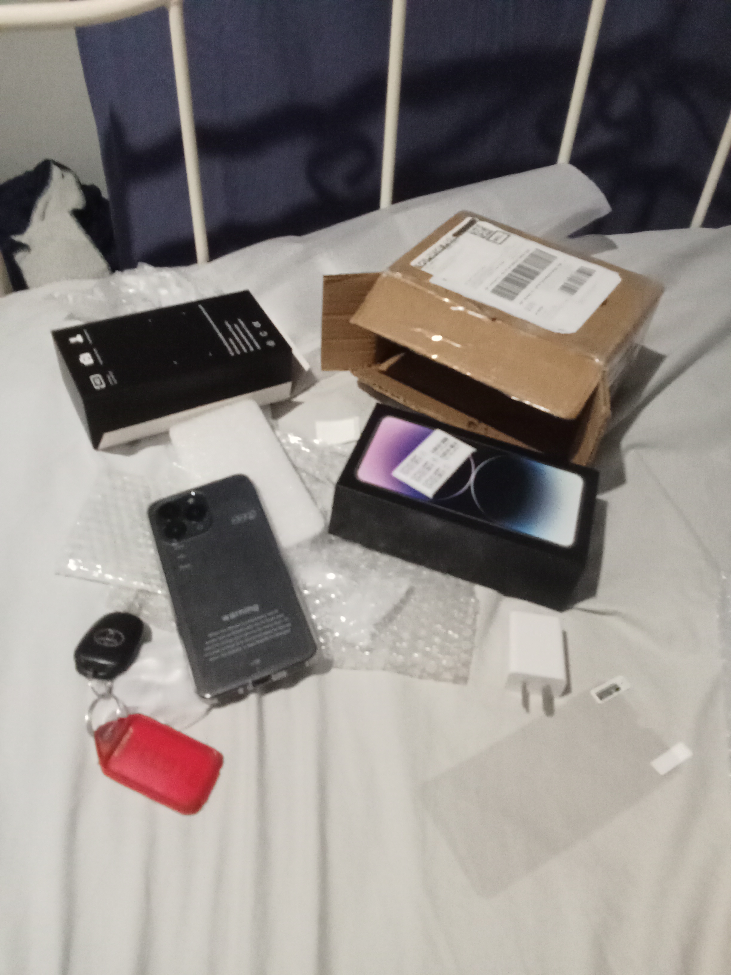 cellphone与phone区别 phoneme phone allophone区别 
