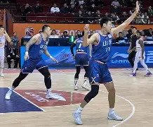 这场比赛太燃爆!老将MattLanders加盟新球队明星赛昨晚,粉丝泪目! 第1张 这场比赛太燃爆!老将MattLanders加盟新球队明星赛昨晚,粉丝泪目! 第1张