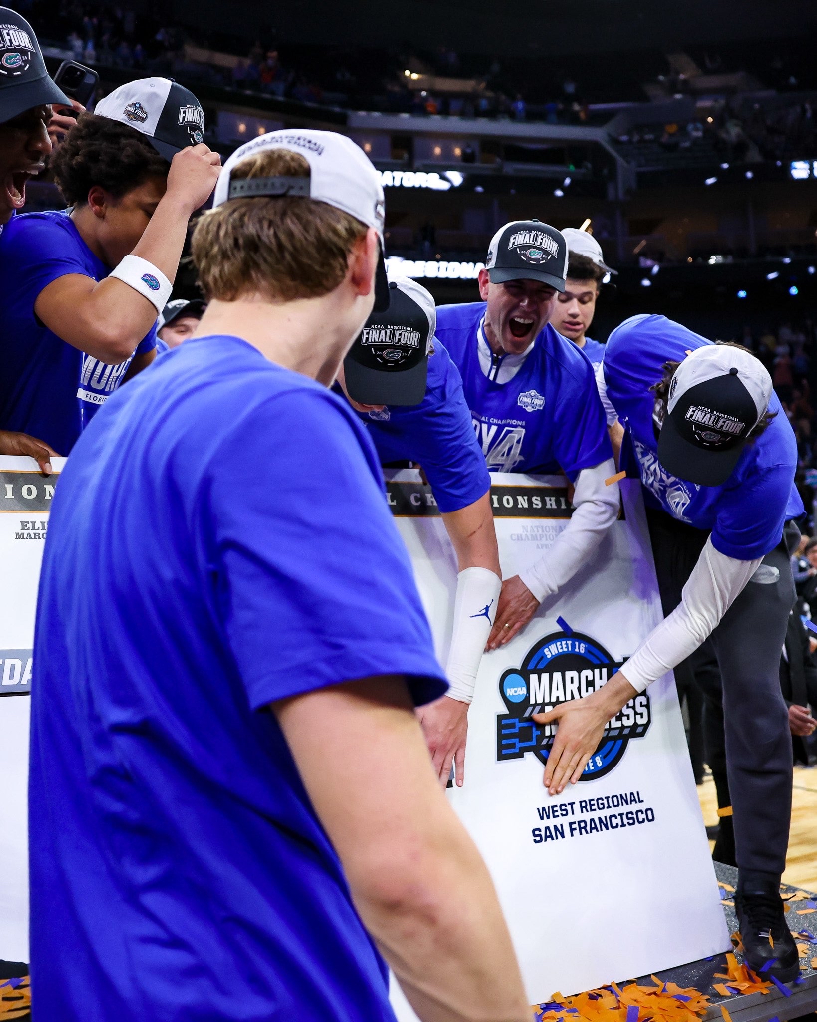 球迷直呼:热血炸裂!ToluSmith率队上演绝杀夏季联赛今日凌晨,全网刷屏!-今日2014季后赛 第2张 球迷直呼:热血炸裂!ToluSmith率队上演绝杀夏季联赛今日凌晨,全网刷屏!-今日2014季后赛 第2张